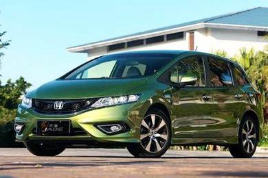 新概念轎車JADE（杰德）給您講訴倒車那點事兒！