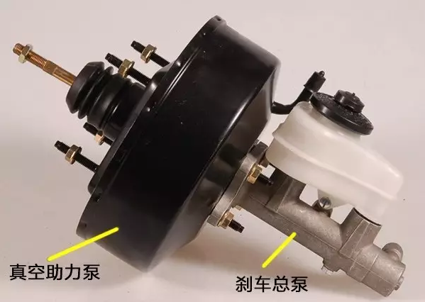 踩剎車感覺慢慢下沉是失靈前兆？